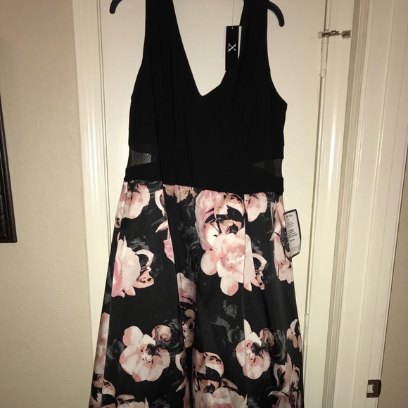 Plus size prom dress - Picture 4 of 4